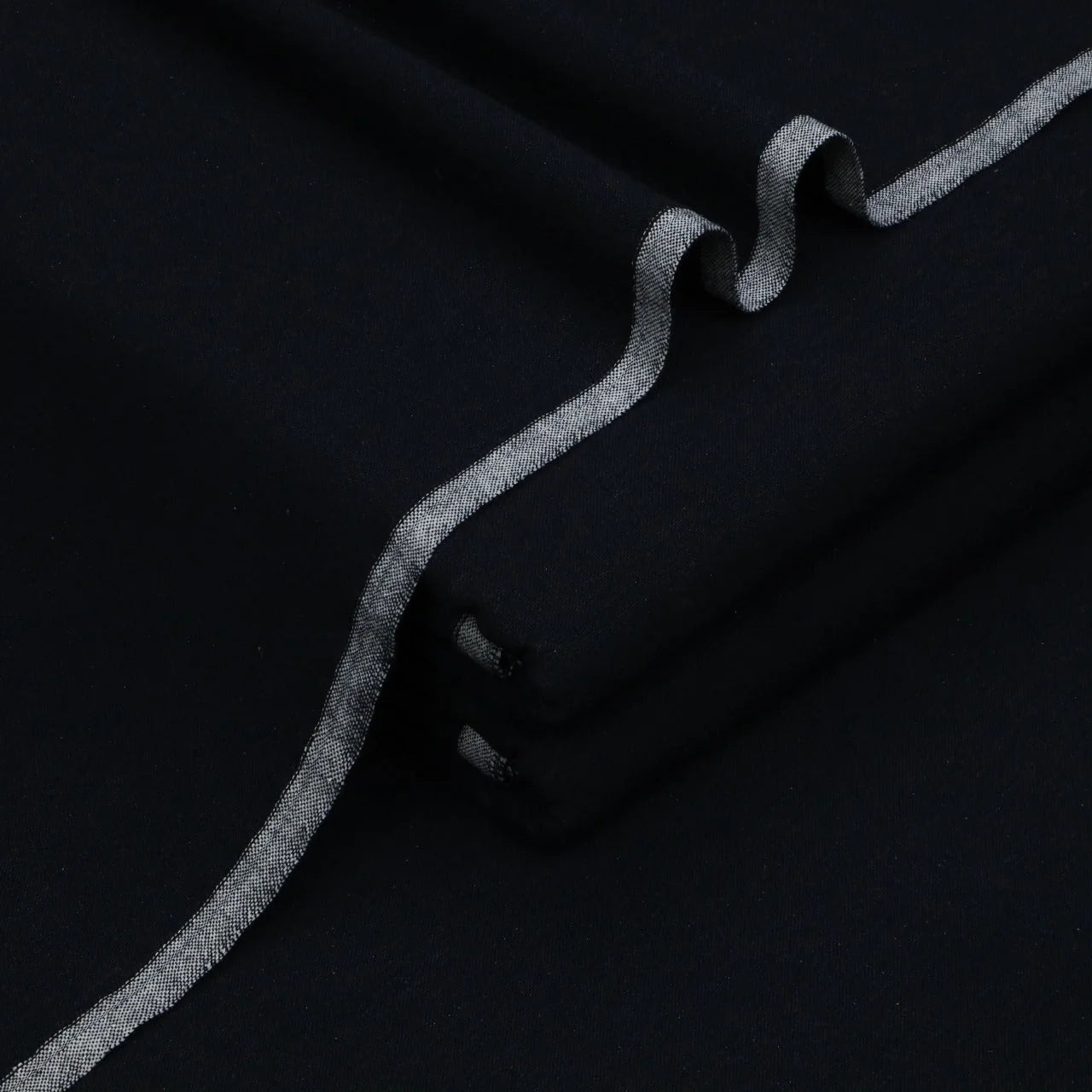 Deep Black Original Kamalia Khaddar – Men’s Unstitched Suit